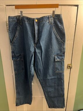 Universal Thread Blue Denim Boyfriend Cargo Jeans
